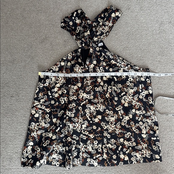 Rebecca Minkoff Criss Cross Halter High Neck Tank Blouse Size M - Picture 2 of 5